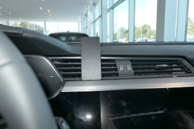 Mobilhållare till Audi Q2 från 2016-
